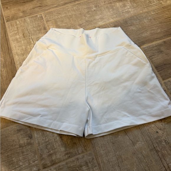 Kiragrace Pants - KiraGrace White Yoga Shorts size medium